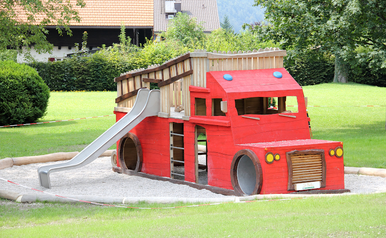 Feuerwehrheim Spielplatz